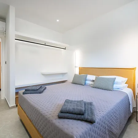 Luxury Homes - Nicole Лампи