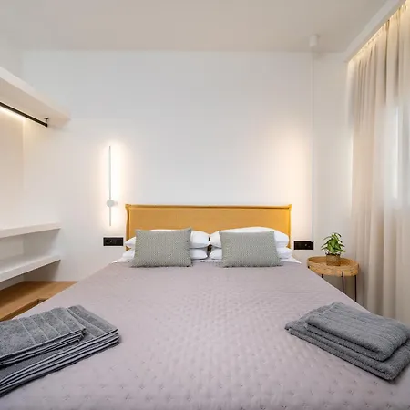 Luxury Homes - Nicole Апартаменты *