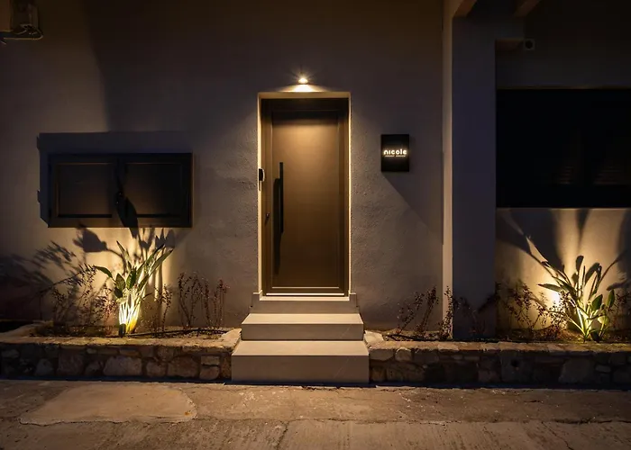 Luxury Homes - Nicole Apartment *