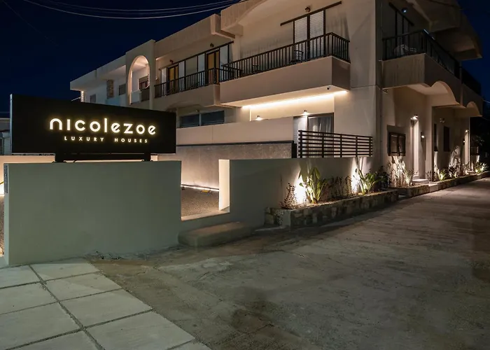 Luxury Homes - Nicole Apartment *