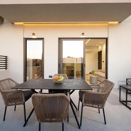 Luxury Homes - Nicole *