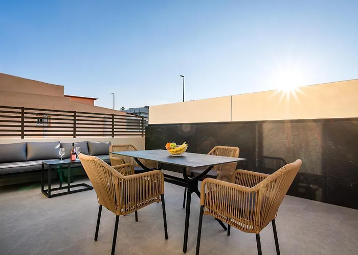 Luxury Homes - Nicole *