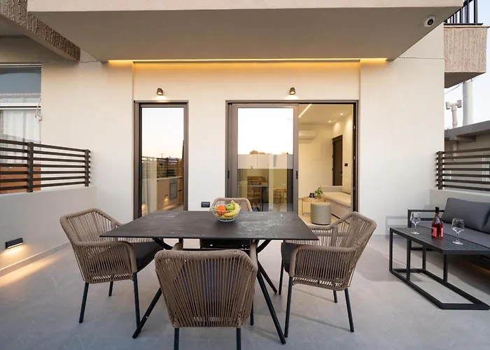 Luxury Homes - Nicole *