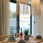 Luxury Homes - Nicole لامبي
