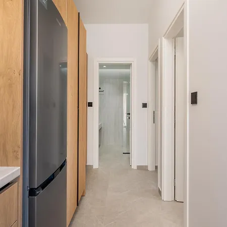 Luxury Homes - Nicole *